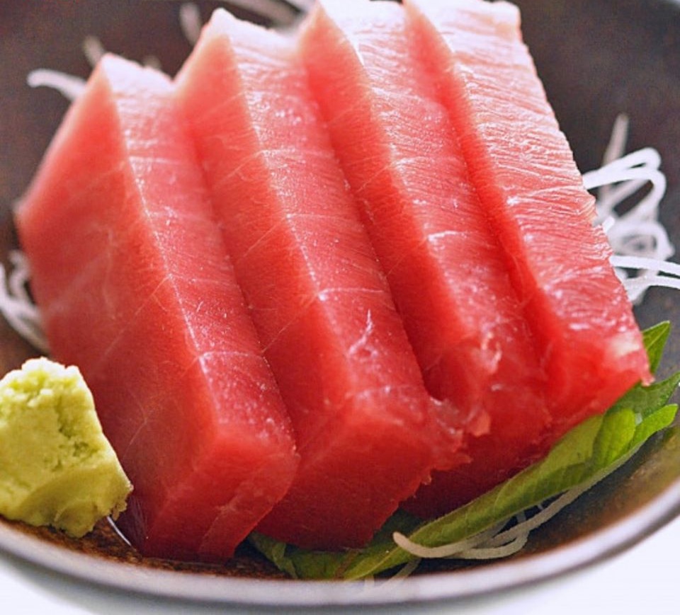 Màu đỏ của thịt cá ngừ ảnh hưởng từ khí CO